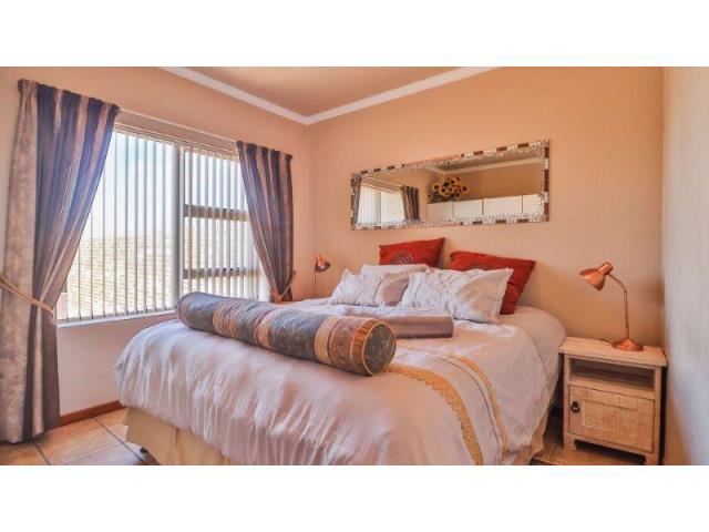 5 Bedroom Property for Sale in Stilbaai Wes Western Cape
